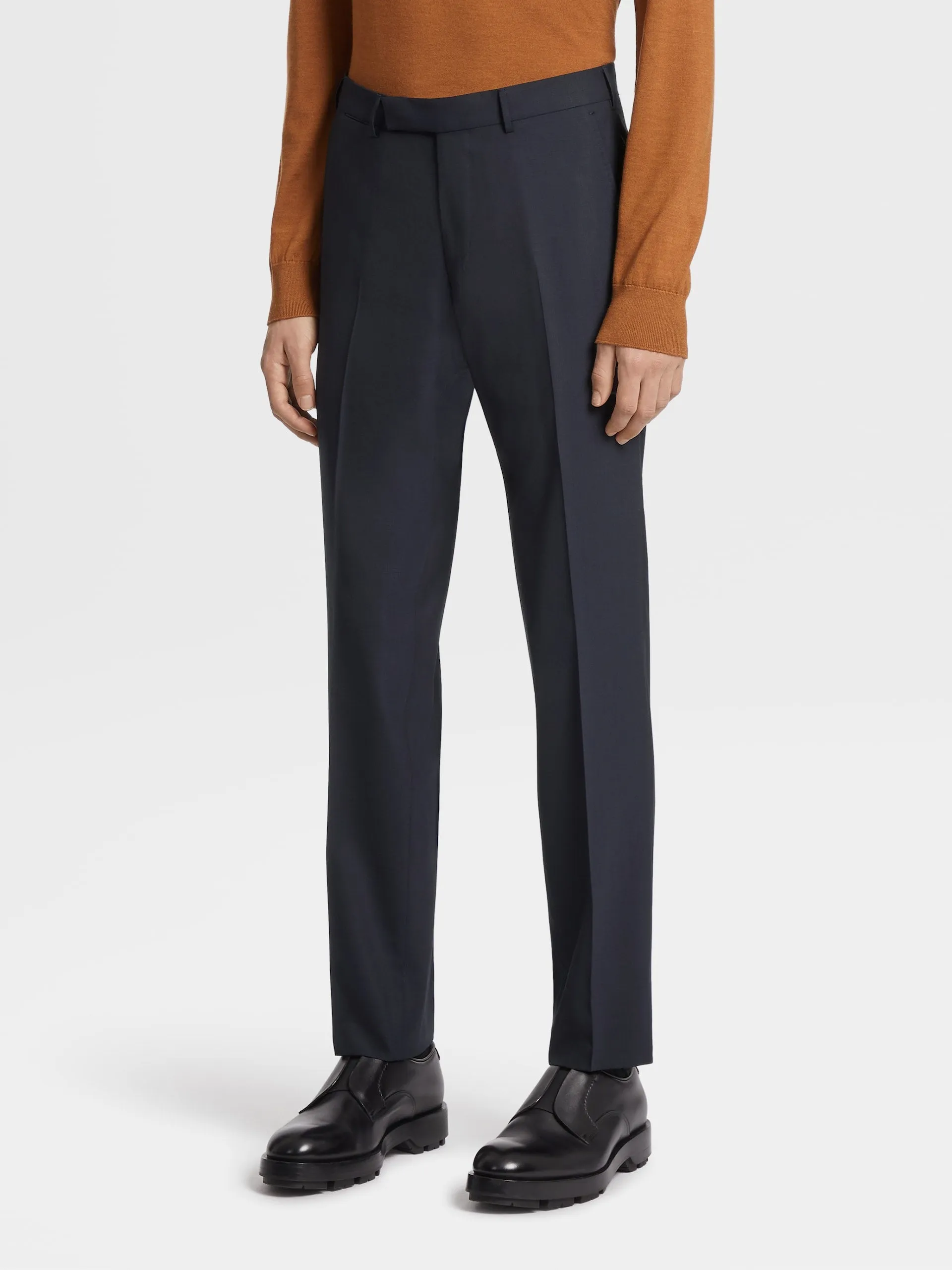 $890 ERMENEGILDO ZEGNA -"High Performance All Season" Navy Pants - 36W