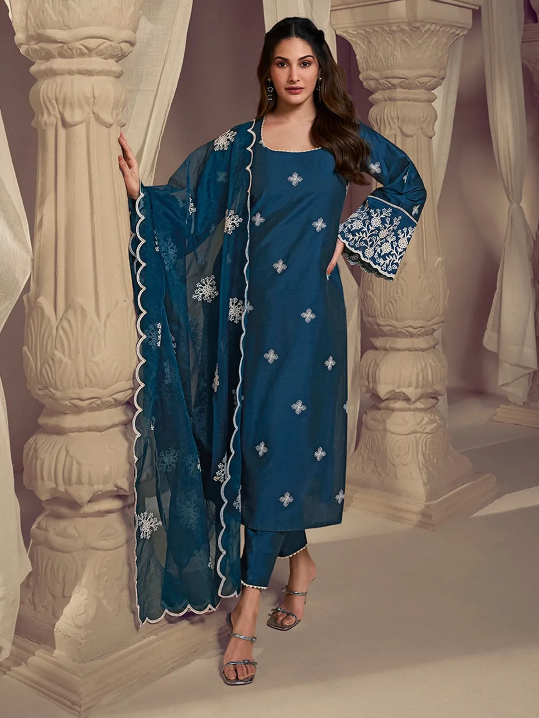 Amyra Dastur Women Teal Floral Embroidered Regular Thread Work Pure Silk Kurta with Trousers & With Dupatta