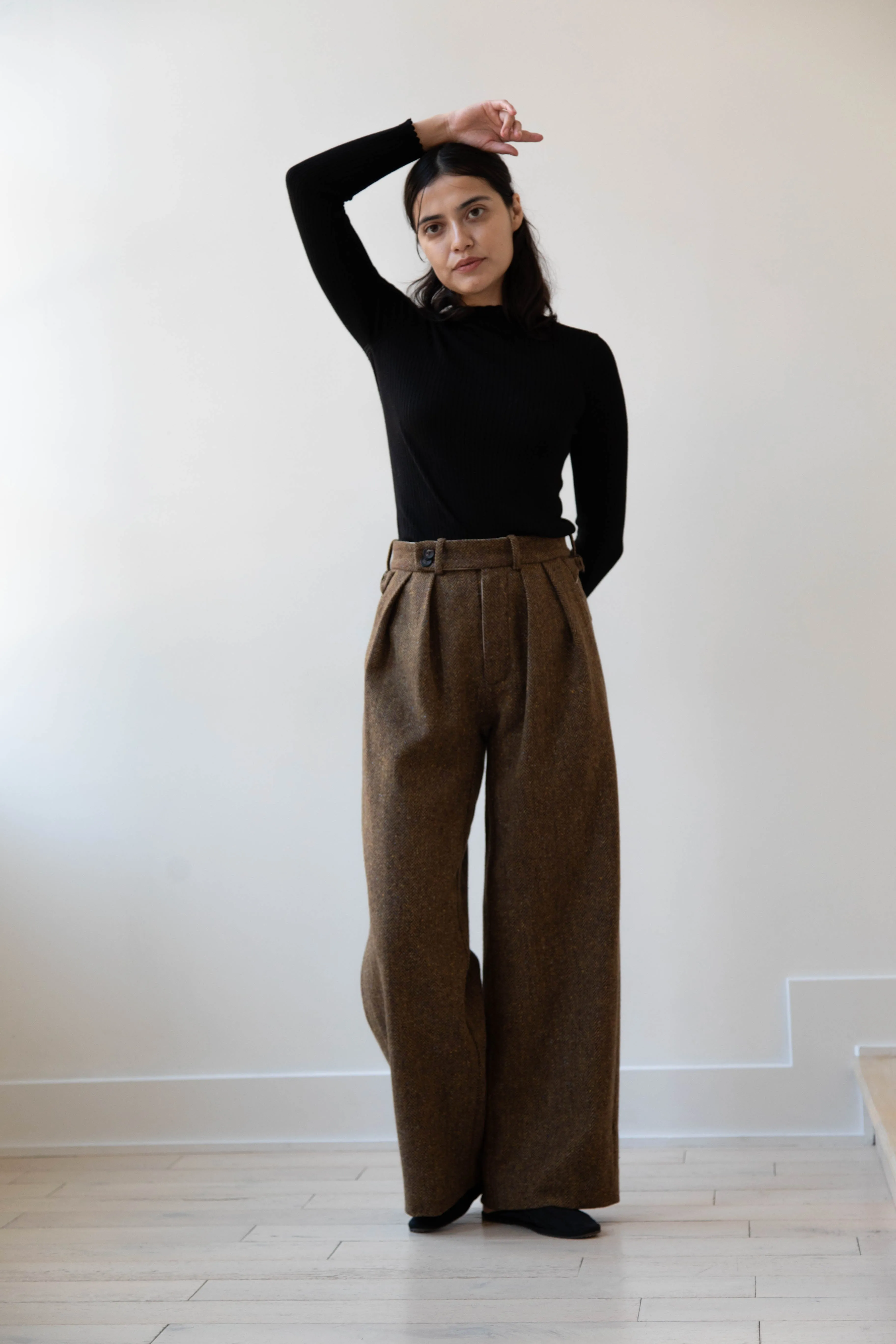 Seventyfive | Pleated Trouser in Donegal Herringbone