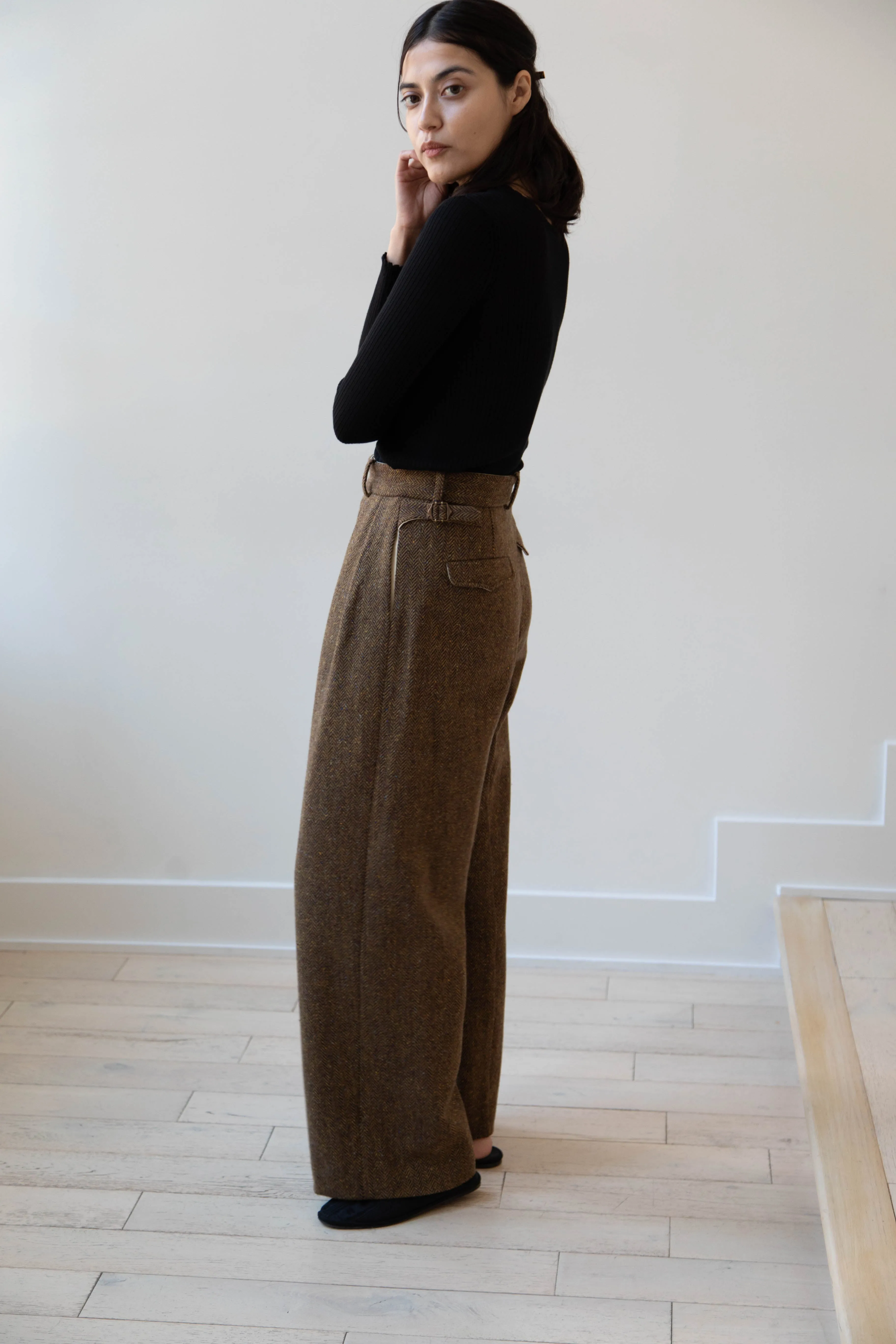 Seventyfive | Pleated Trouser in Donegal Herringbone