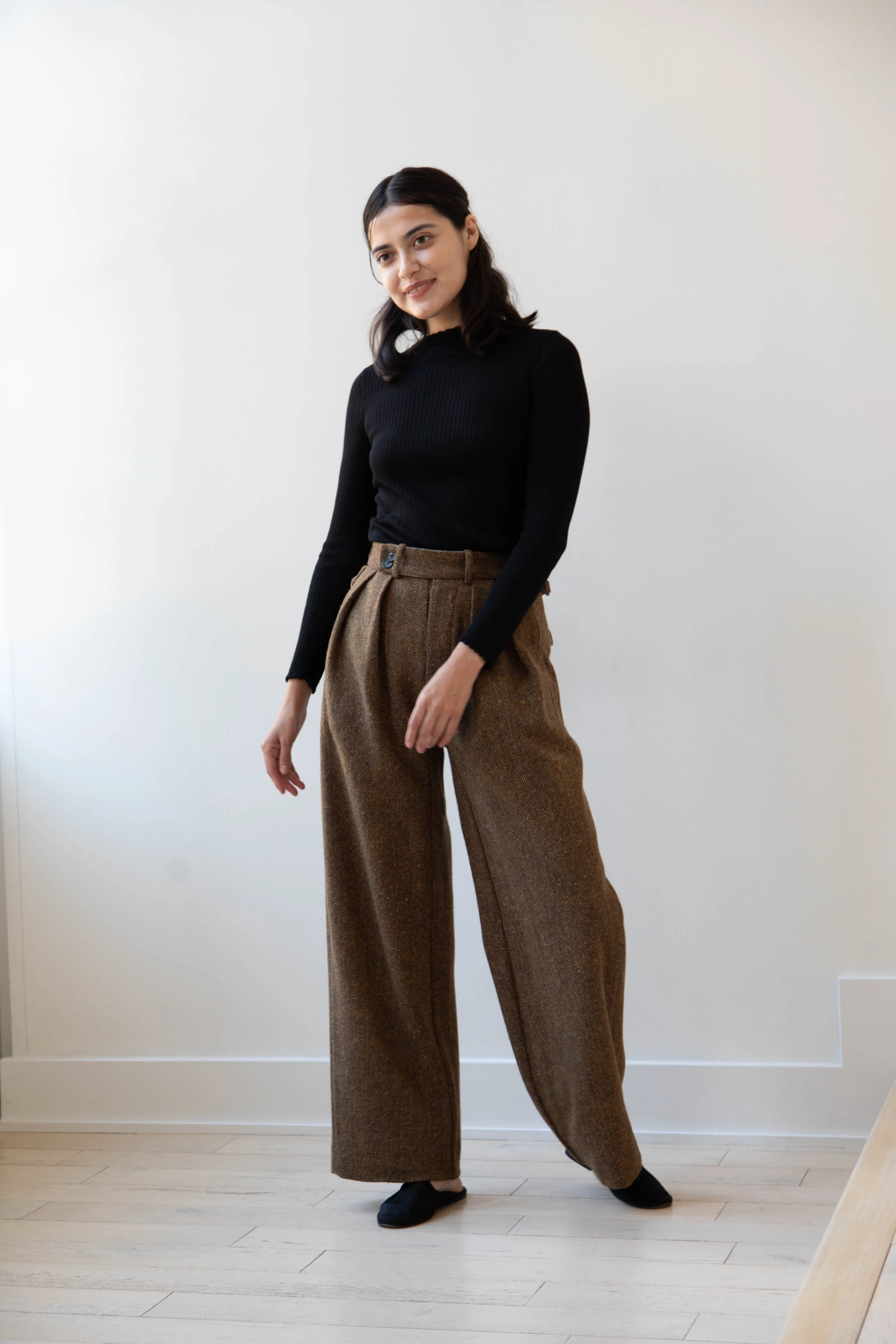 Seventyfive | Pleated Trouser in Donegal Herringbone