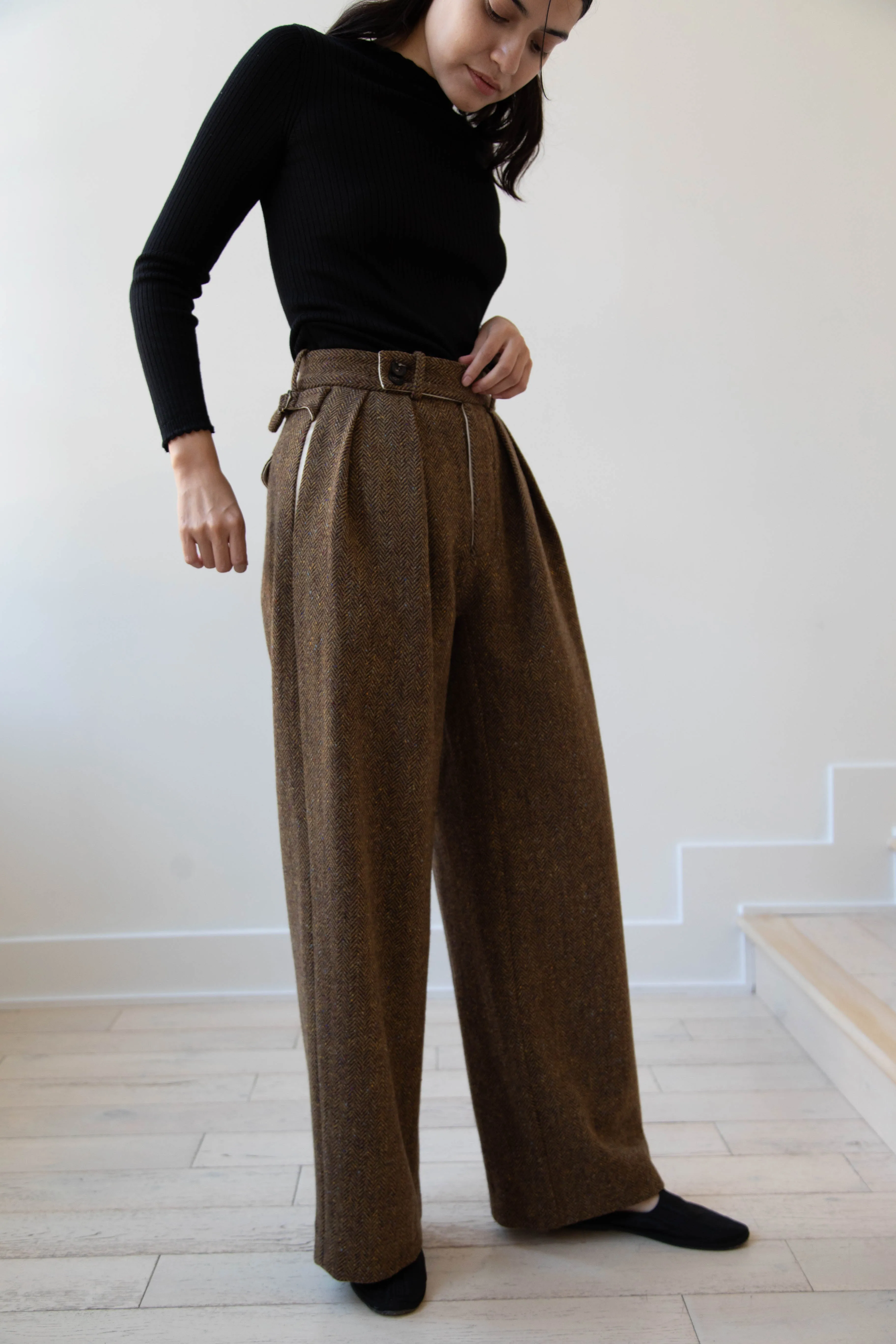 Seventyfive | Pleated Trouser in Donegal Herringbone