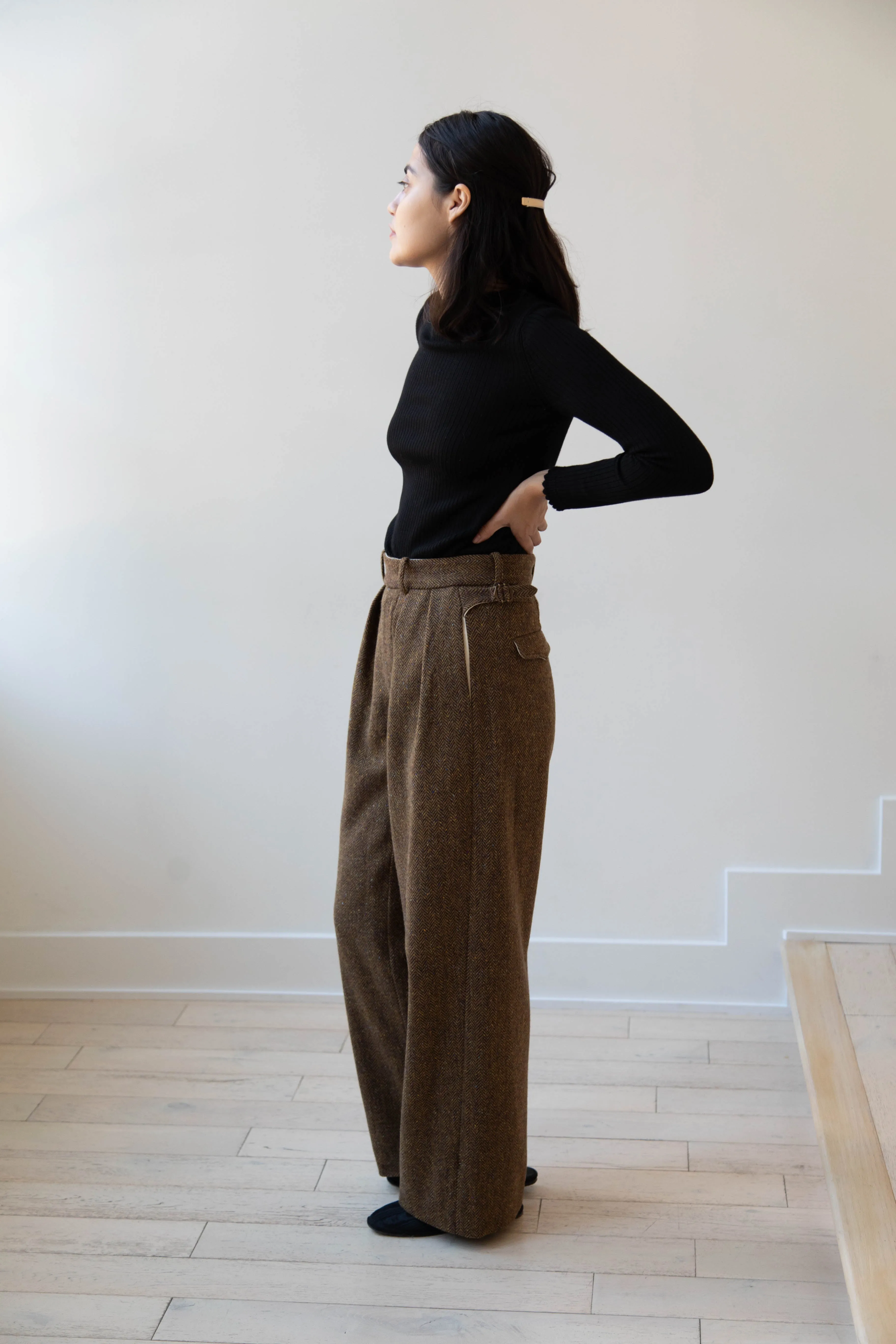 Seventyfive | Pleated Trouser in Donegal Herringbone