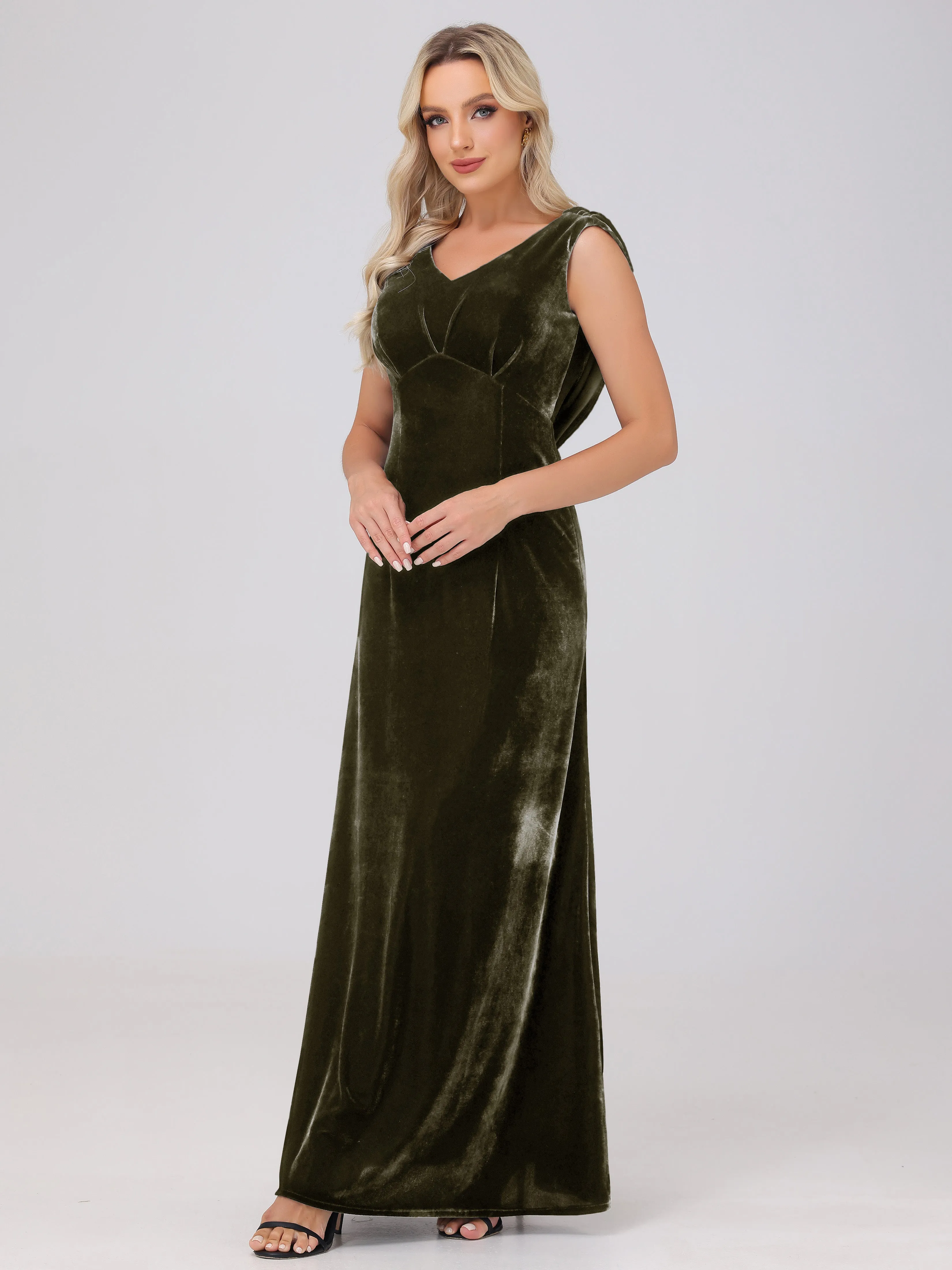 Sheath/Column Straps Pleats Long Velvet Bridesmaid Dresses